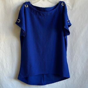 Cable & Gauge royal blue cold shoulder top with silver grommets, size M